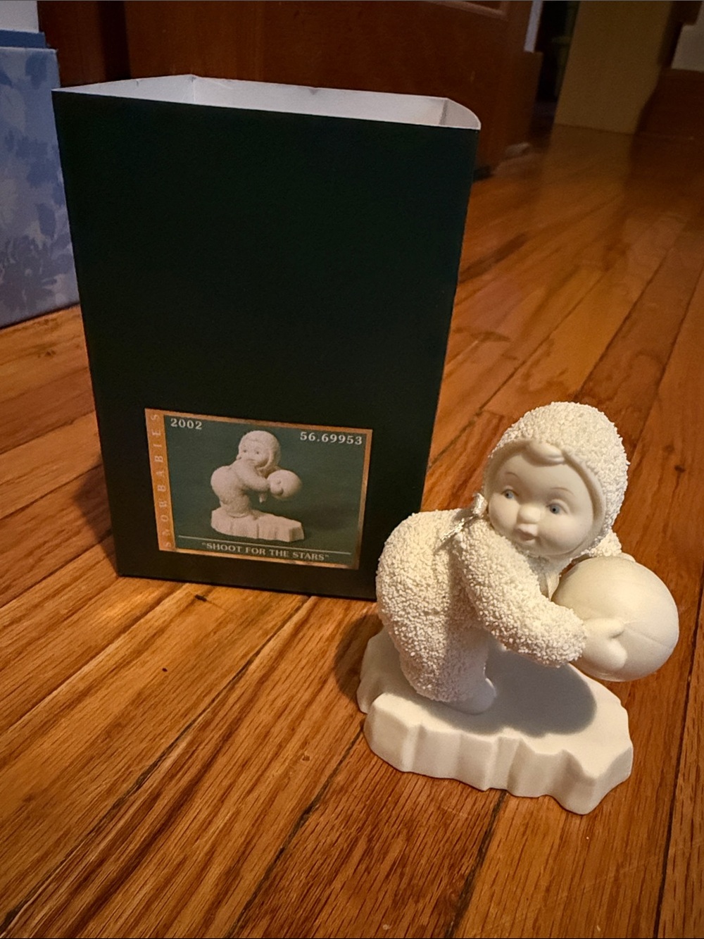 Department 56 White Snowbabies Figurine 'Shoot for the Stars'